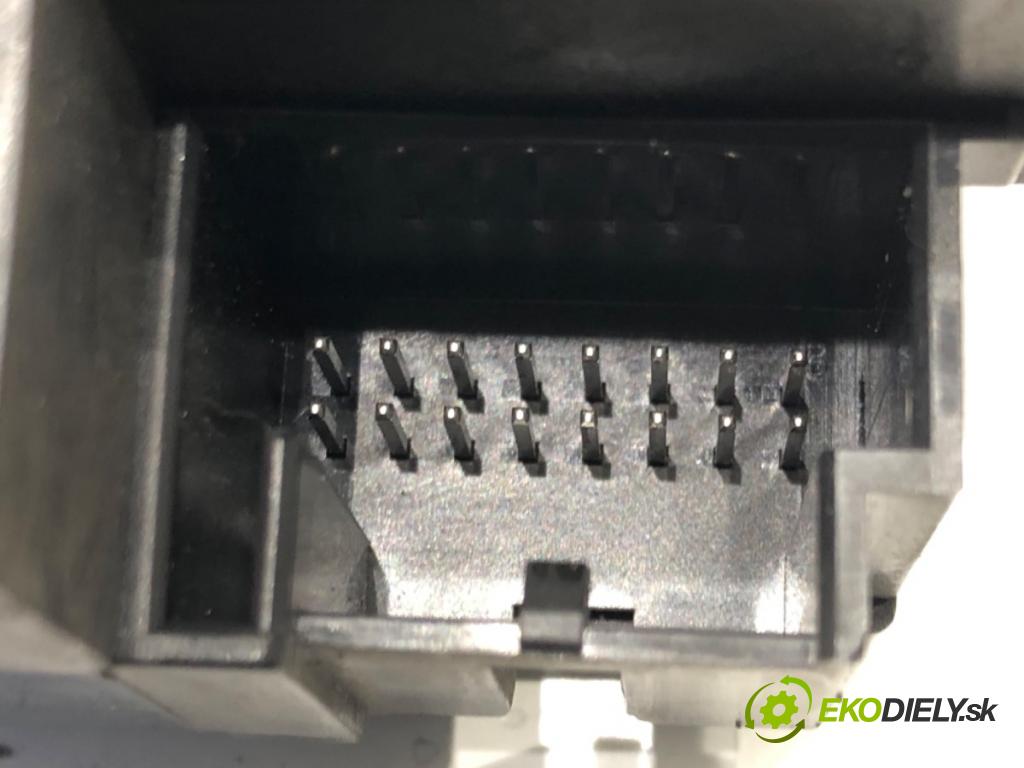 VW PASSAT B6 Variant (3C5) 2005 - 2011    2.0 TDI 103 kW [140 KM] olej napędowy 2005 - 2009  spinačka 3C0905843Q (Spínacie skrinky a kľúče)