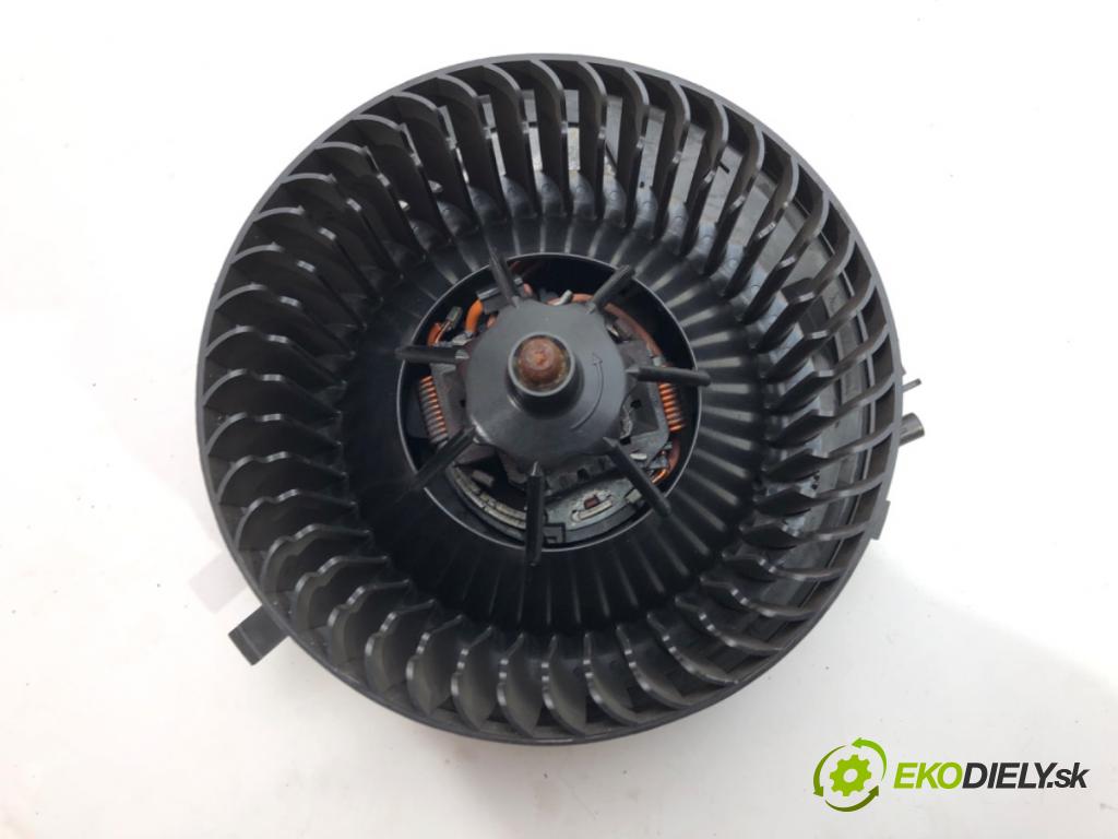 SKODA OCTAVIA III (5E3, NL3, NR3) 2012 - 2022    1.4 TSI 110 kW [150 KM] benzyna 2014 - 2020  ventilátor kúrenia 5Q0907521E