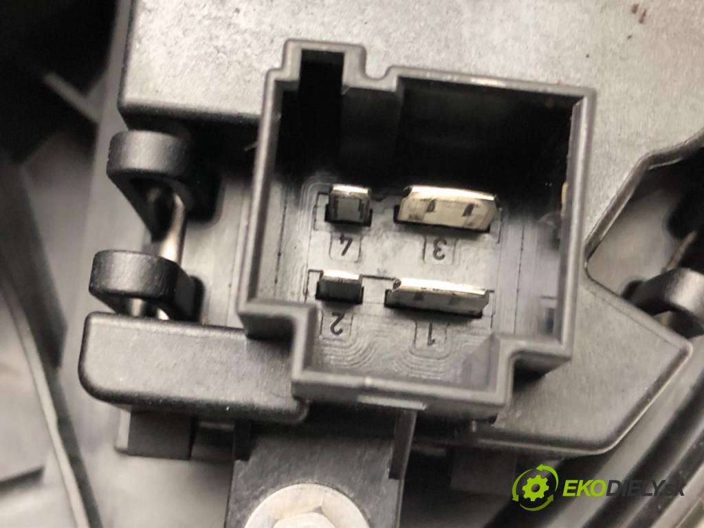 SKODA OCTAVIA III (5E3, NL3, NR3) 2012 - 2022    1.4 TSI 110 kW [150 KM] benzyna 2014 - 2020  ventilátor kúrenia 5Q0907521E