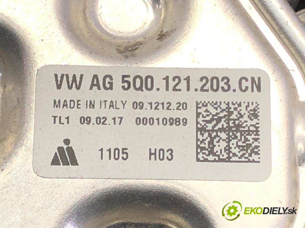 SKODA OCTAVIA III (5E3, NL3, NR3) 2012 - 2022    1.4 TSI 110 kW [150 KM] benzyna 2014 - 2020  Ventilátor chladiča 5Q0121203CN (Ventilátory)