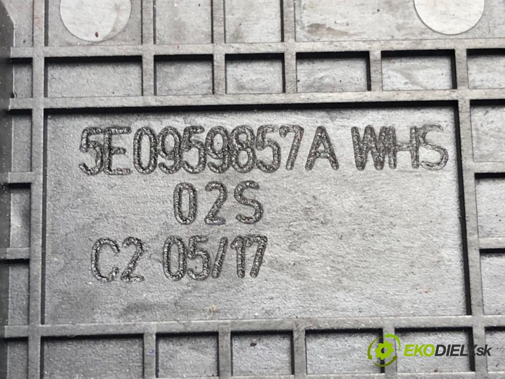 SKODA OCTAVIA III (5E3, NL3, NR3) 2012 - 2022    1.4 TSI 110 kW [150 KM] benzyna 2014 - 2020  Prepínač okien 5E0959857A (Prepínače, spínače, tlačidlá a ovládače kúrenia)