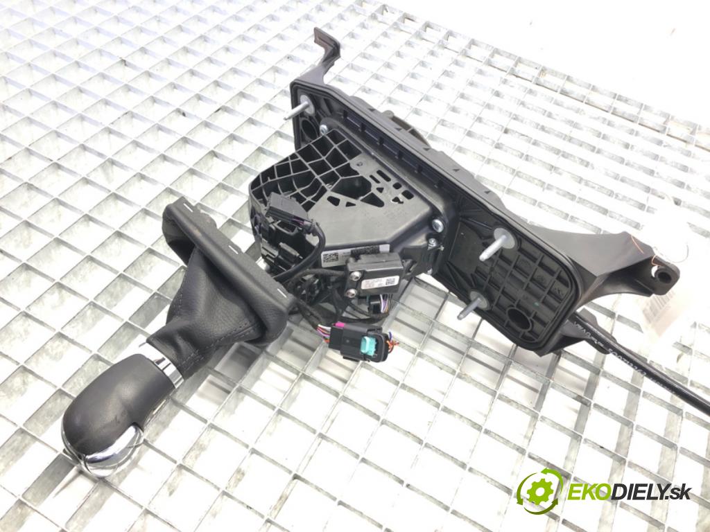 SKODA OCTAVIA III (5E3, NL3, NR3) 2012 - 2022    1.4 TSI 110 kW [150 KM] benzyna 2014 - 2020  Kulisa  (Rýchlostné páky / kulisy)