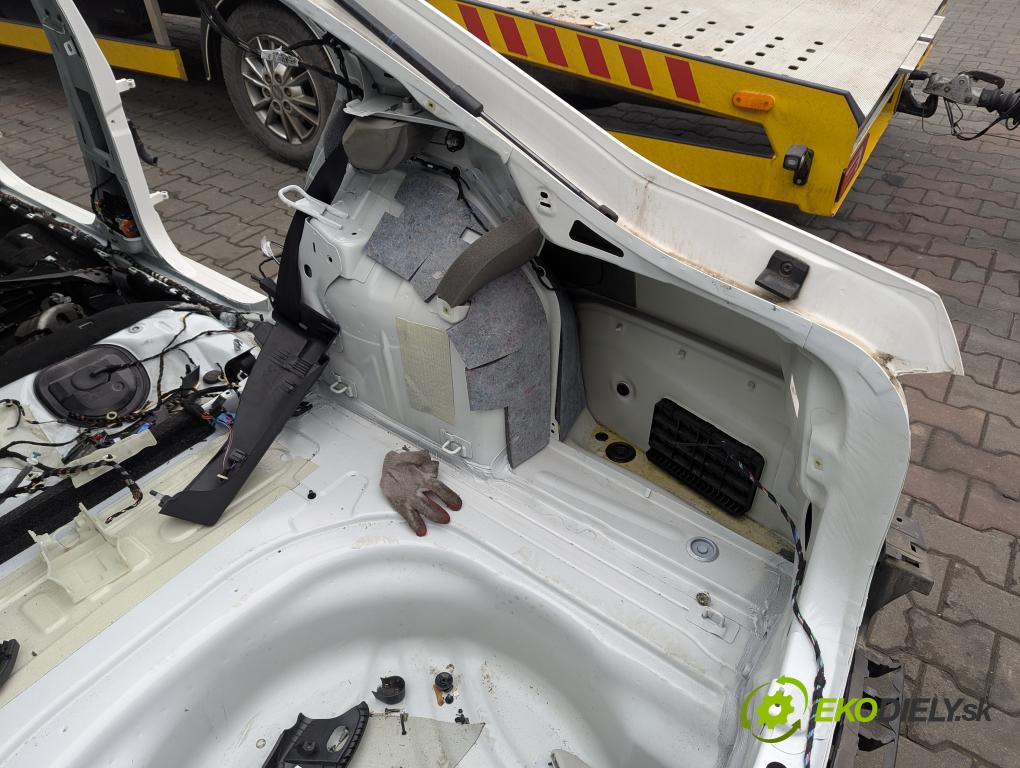 SKODA OCTAVIA III (5E3, NL3, NR3) 2012 - 2022    1.4 TSI 110 kW [150 KM] benzyna 2014 - 2020  KAROSERIA ČTVRŤÁK blatník zadní část levý pravý POŠTY: prahy střecha