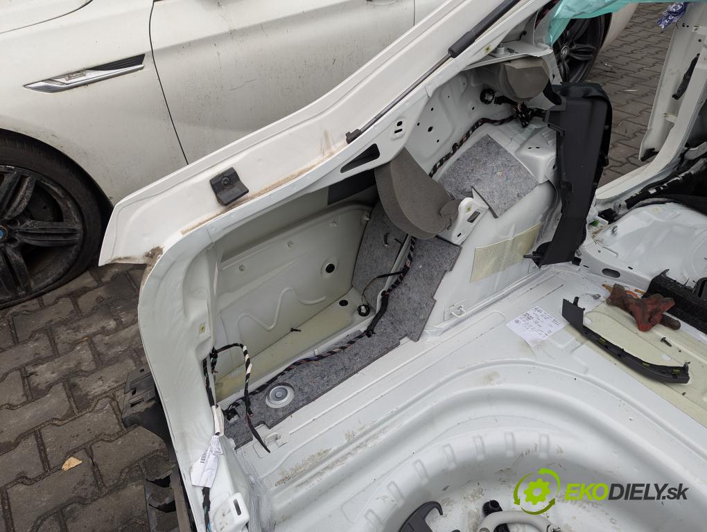 SKODA OCTAVIA III (5E3, NL3, NR3) 2012 - 2022    1.4 TSI 110 kW [150 KM] benzyna 2014 - 2020  KAROSERIA ČTVRŤÁK blatník zadní část levý pravý POŠTY: prahy střecha
