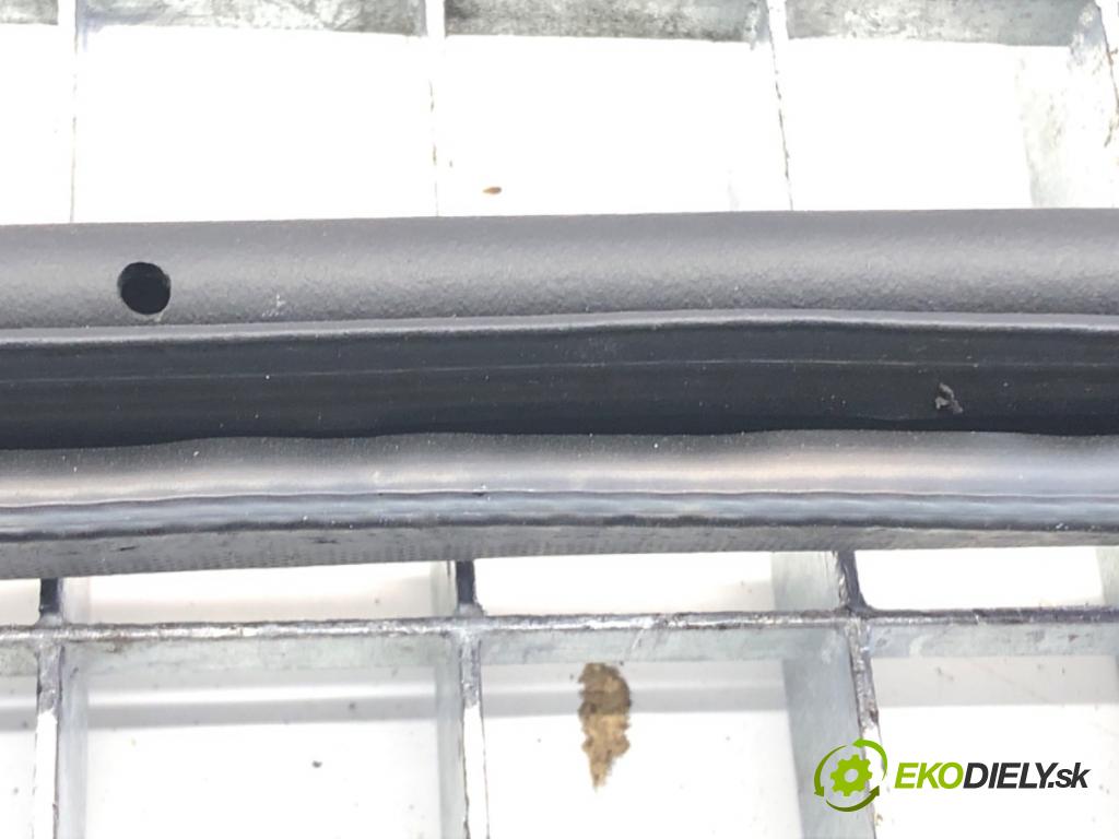 SKODA OCTAVIA III (5E3, NL3, NR3) 2012 - 2022    1.4 TSI 110 kW [150 KM] benzyna 2014 - 2020  těsnění dveře zadní část levá strana 5E5867367F (Ostatní)