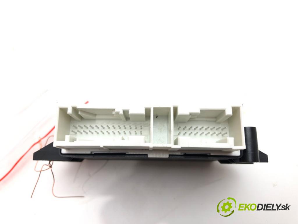 SKODA OCTAVIA III (5E3, NL3, NR3) 2012 - 2022    1.4 TSI 110 kW [150 KM] benzyna 2014 - 2020  Modul PDC 5QA919294A (Ostatné)