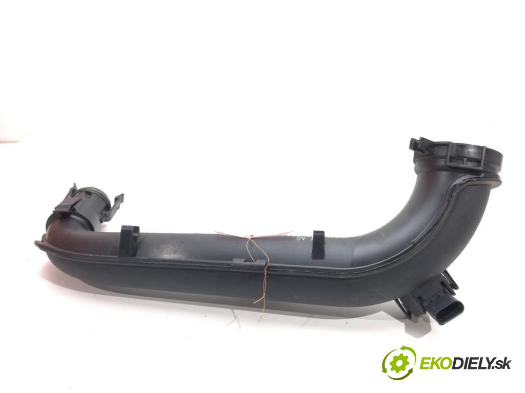 SKODA OCTAVIA III (5E3, NL3, NR3) 2012 - 2022    1.4 TSI 110 kW [150 KM] benzyna 2014 - 2020  Rúra intercoolera 04E145673F