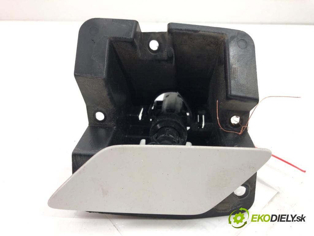 SKODA OCTAVIA III (5E3, NL3, NR3) 2012 - 2022    1.4 TSI 110 kW [150 KM] benzyna 2014 - 2020  ostrekovača svetla ľavy 5E0955965C (Motorčeky, čerpadlá ostrekovačov)