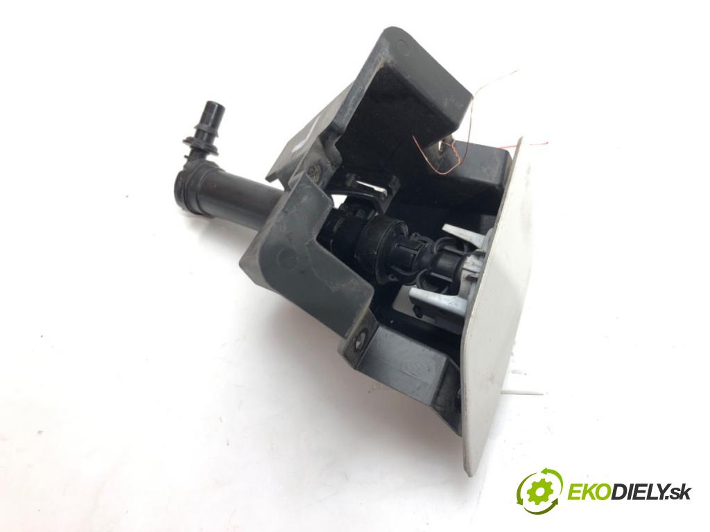 SKODA OCTAVIA III (5E3, NL3, NR3) 2012 - 2022    1.4 TSI 110 kW [150 KM] benzyna 2014 - 2020  ostrekovača svetla ľavy 5E0955965C (Motorčeky, čerpadlá ostrekovačov)