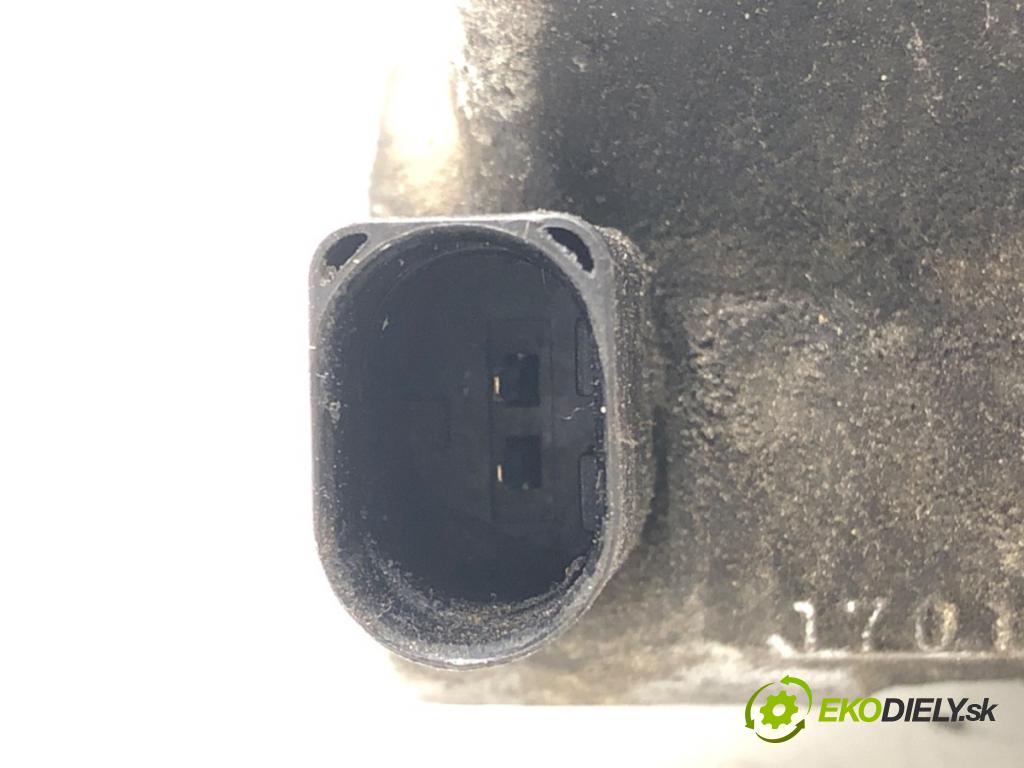 VW PASSAT B6 Variant (3C5) 2005 - 2011    2.0 TDI 103 kW [140 KM] olej napędowy 2005 - 2009  kompresor klimatizace 5N0820803 (Kompresory)