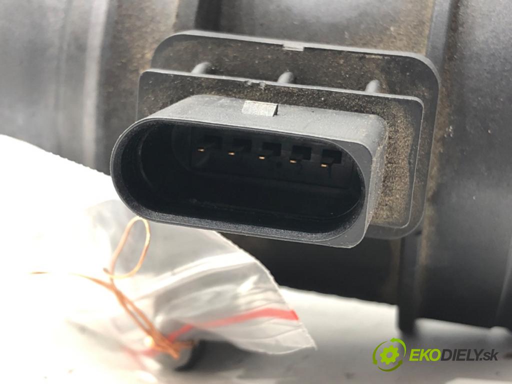 VW PASSAT B6 Variant (3C5) 2005 - 2011    2.0 TDI 103 kW [140 KM] olej napędowy 2005 - 2009  Váha vzduchu 0281002735 03G906461C (Váhy vzduchu)