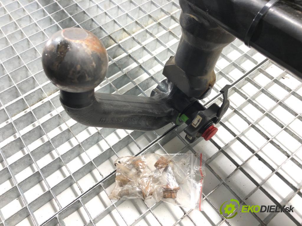 VW PASSAT B6 Variant (3C5) 2005 - 2011    2.0 TDI 103 kW [140 KM] olej napędowy 2005 - 2009  Hák tažné zařízení 3C0092155 (Tažná zařízení)