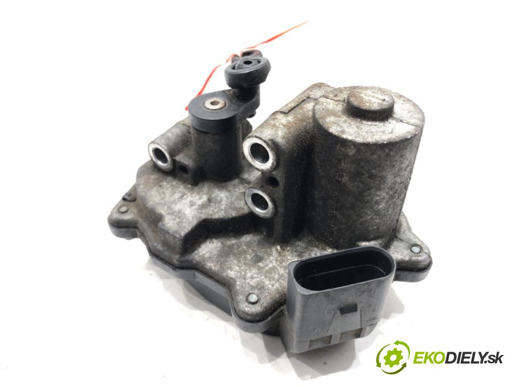 VW PASSAT B6 Variant (3C5) 2005 - 2011    2.0 TDI 103 kW [140 KM] olej napędowy 2005 - 2009  nastavovač svod, potrubí 03L129086 (Ostatní)