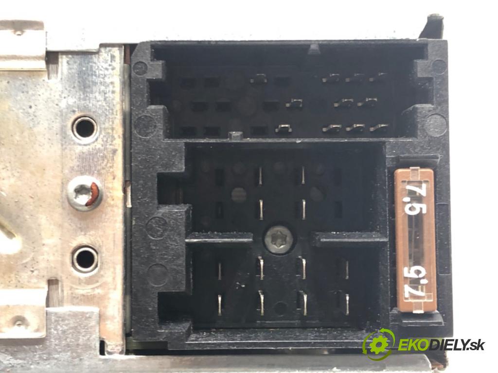 VW POLO (9N_, 9A_) 2001 - 2014    1.2 12V 47 kW [64 KM] benzyna 2001 - 2007  RADIO 6X0035153A (Audio zariadenia)