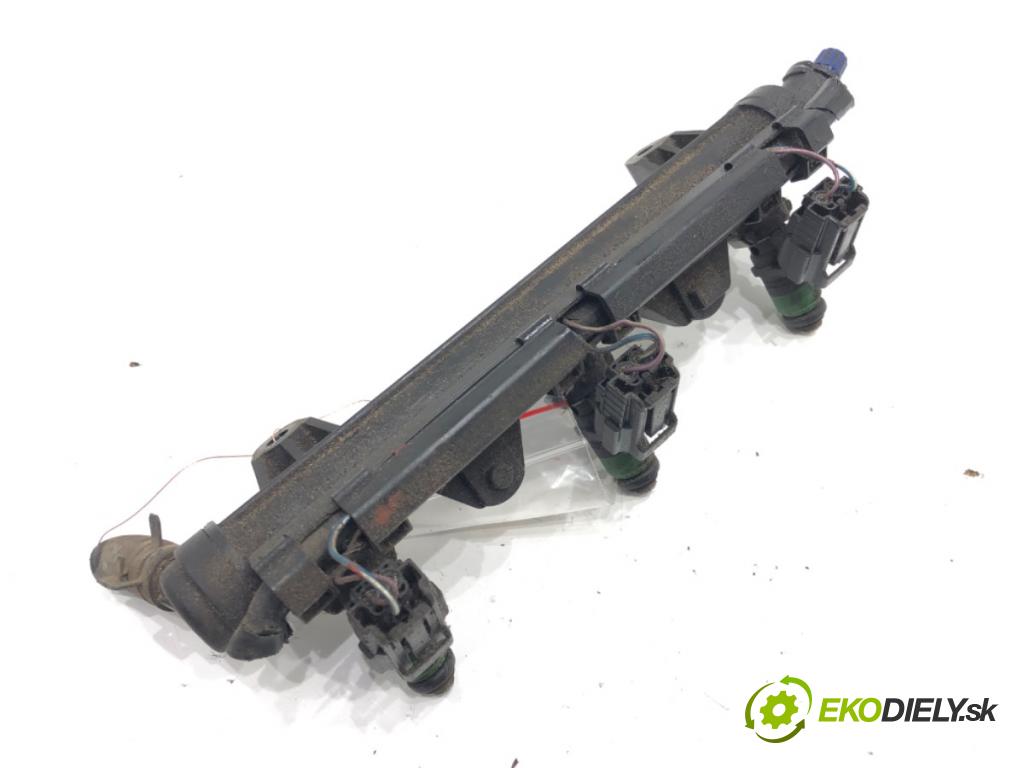 VW POLO (9N_, 9A_) 2001 - 2014    1.2 12V 47 kW [64 KM] benzyna 2001 - 2007  Lišta vstrekovacia 03E906031 (Vstrekovacie lišty)