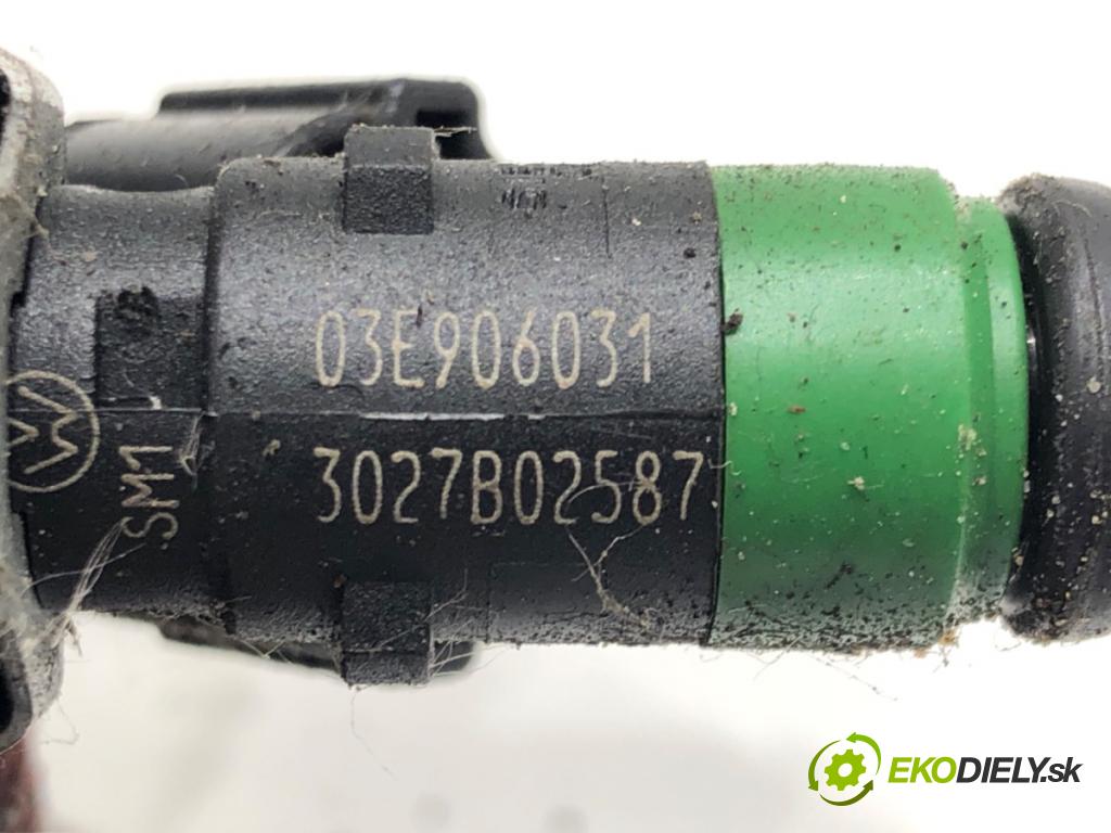 VW POLO (9N_, 9A_) 2001 - 2014    1.2 12V 47 kW [64 KM] benzyna 2001 - 2007  Lišta vstrekovacia 03E906031 (Vstrekovacie lišty)