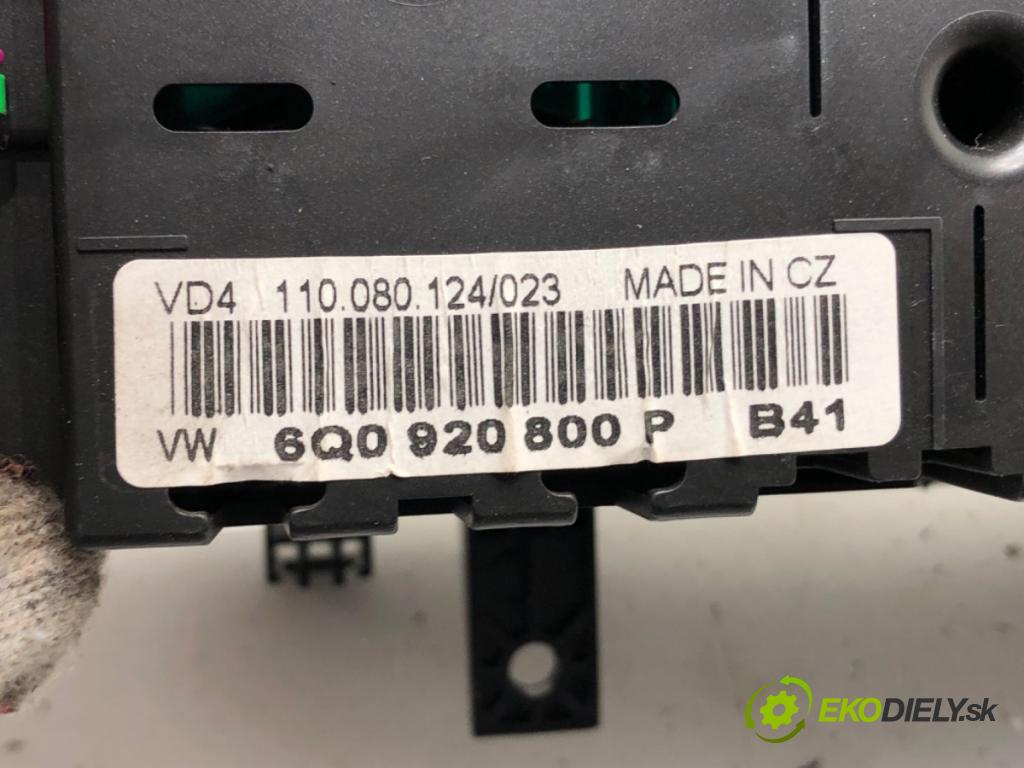 VW POLO (9N_, 9A_) 2001 - 2014    1.2 12V 47 kW [64 KM] benzyna 2001 - 2007  Prístrojovka 6Q0920800P (Prístrojové dosky, displeje)