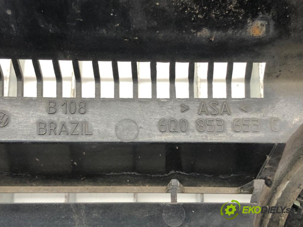 VW POLO (9N_, 9A_) 2001 - 2014    1.2 12V 47 kW [64 KM] benzyna 2001 - 2007  mřížka maska 6Q0853653C (Mřížky (masky) chladičů)