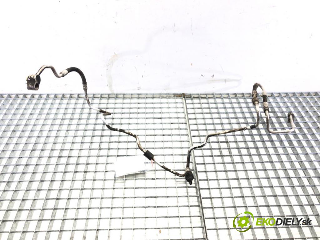 VW POLO (9N_, 9A_) 2001 - 2014    1.2 12V 47 kW [64 KM] benzyna 2001 - 2007  rúrka klimatizácie  (Rúrky klimatizácie)