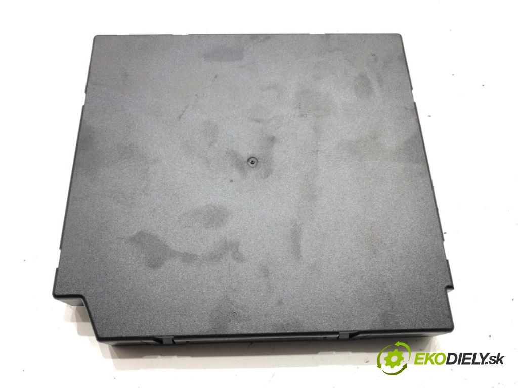 SKODA OCTAVIA II (1Z3) 2004 - 2013    1.9 TDI 77 kW [105 KM] olej napędowy 2004 - 2010  Modul BCM 1K0937087 (Ostatné)