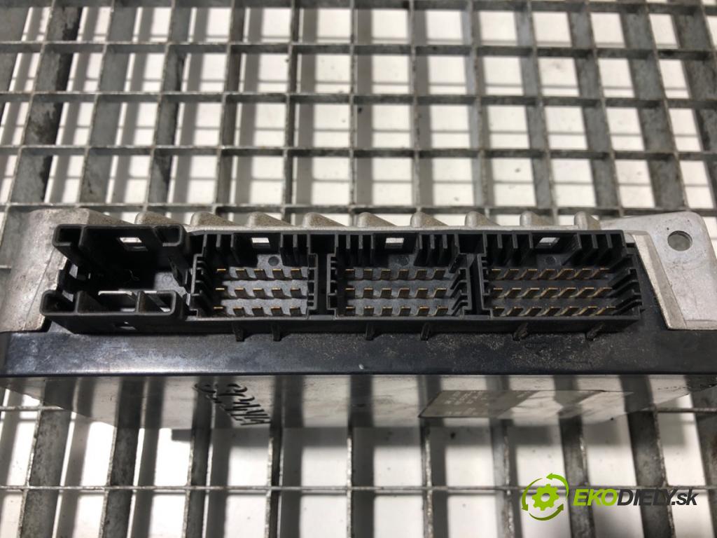 SCANIA 4 - series 1995 - 2008 124 /G420 Modul svetiel 1930222 (Ostatné)