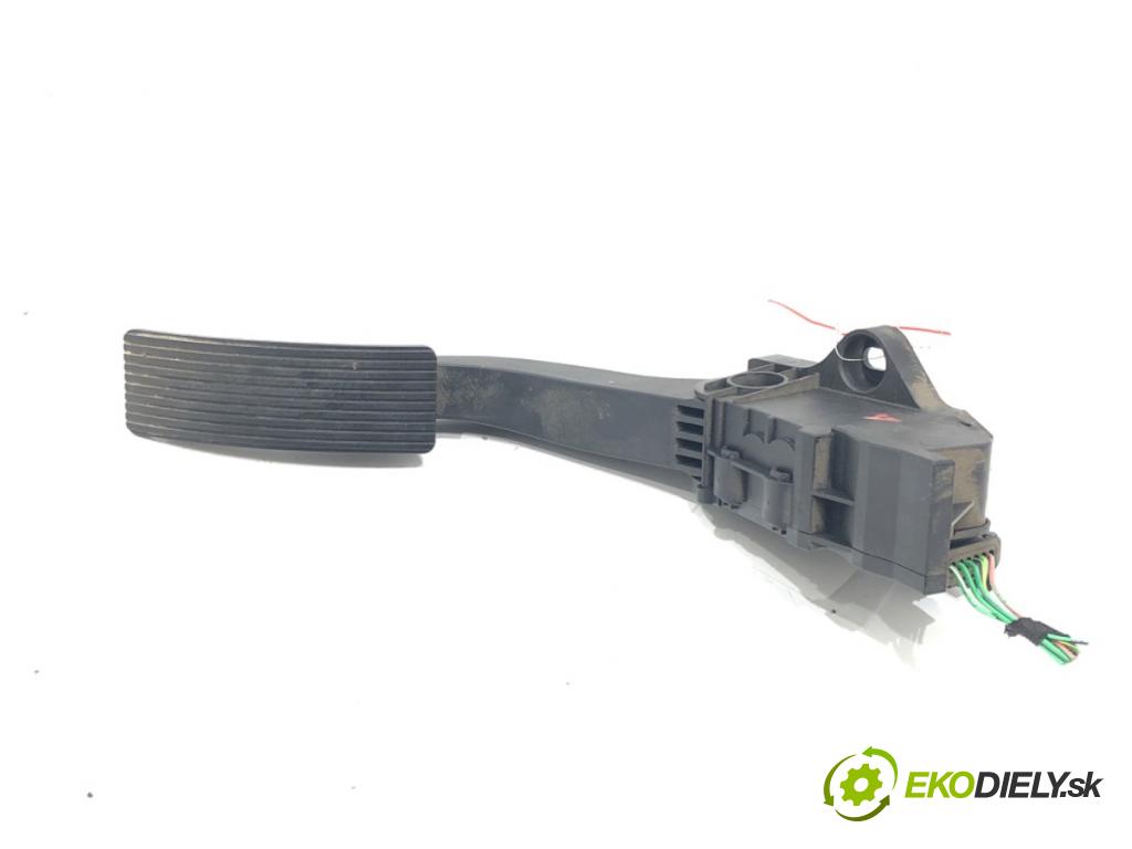 MERCEDES-BENZ KLASA A (W176) 2012 - 2018    A 180 CDI (176.000) 80 kW [109 KM] olej napędowy 2012 - 2014  Potenciometer plynu A2463001404 (Pedále)