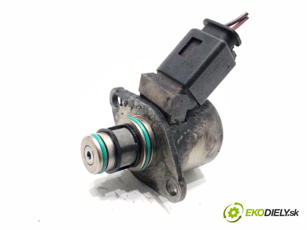 MERCEDES-BENZ KLASA A (W176) 2012 - 2018    A 180 CDI (176.000) 80 kW [109 KM] olej napędowy 2012 - 2014  Regulátor tlaku paliva 2823337406 (Ostatné)