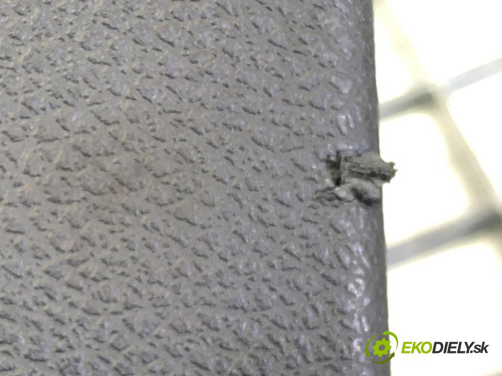 MERCEDES-BENZ KLASA A (W176) 2012 - 2018    A 180 CDI (176.000) 80 kW [109 KM] olej napędowy 2012 - 2014  Priehradka, kastlík spolujazdca  (Priehradky, kastlíky)