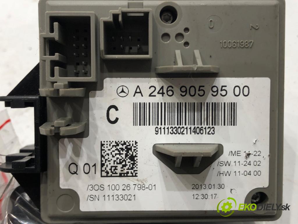 MERCEDES-BENZ KLASA A (W176) 2012 - 2018    A 180 CDI (176.000) 80 kW [109 KM] olej napędowy 2012 - 2014  spinačka A2469059500 (Spínacie skrinky a kľúče)
