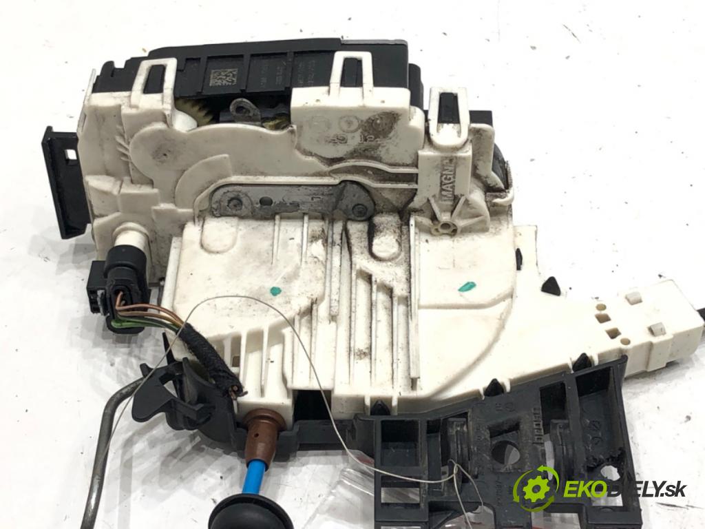 MERCEDES-BENZ KLASA A (W176) 2012 - 2018    A 180 CDI (176.000) 80 kW [109 KM] olej napędowy 2012 - 2014  zámok dveře levý přední část A1667200135