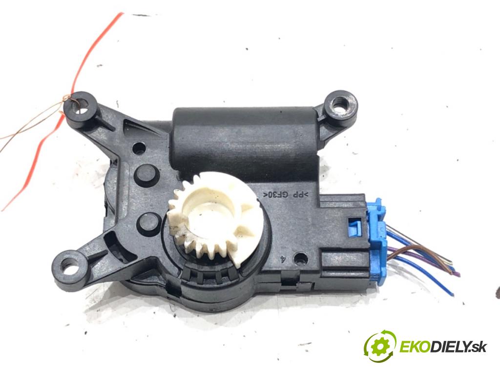 SKODA OCTAVIA III (5E3, NL3, NR3) 2012 - 2022    1.4 TSI 110 kW [150 KM] benzyna 2014 - 2020  Motorček kúrenia 5Q0907511K (Motorčeky kúrenia)