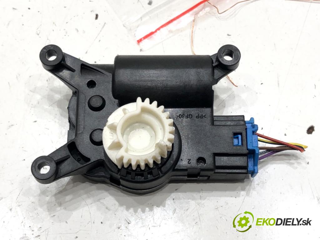 SKODA OCTAVIA III (5E3, NL3, NR3) 2012 - 2022    1.4 TSI 110 kW [150 KM] benzyna 2014 - 2020  Motorček kúrenia 5Q0907511K (Motorčeky kúrenia)