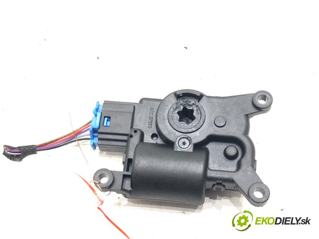 SKODA OCTAVIA III (5E3, NL3, NR3) 2012 - 2022    1.4 TSI 110 kW [150 KM] benzyna 2014 - 2020  Motorček kúrenia 5Q0907511A (Motorčeky kúrenia)