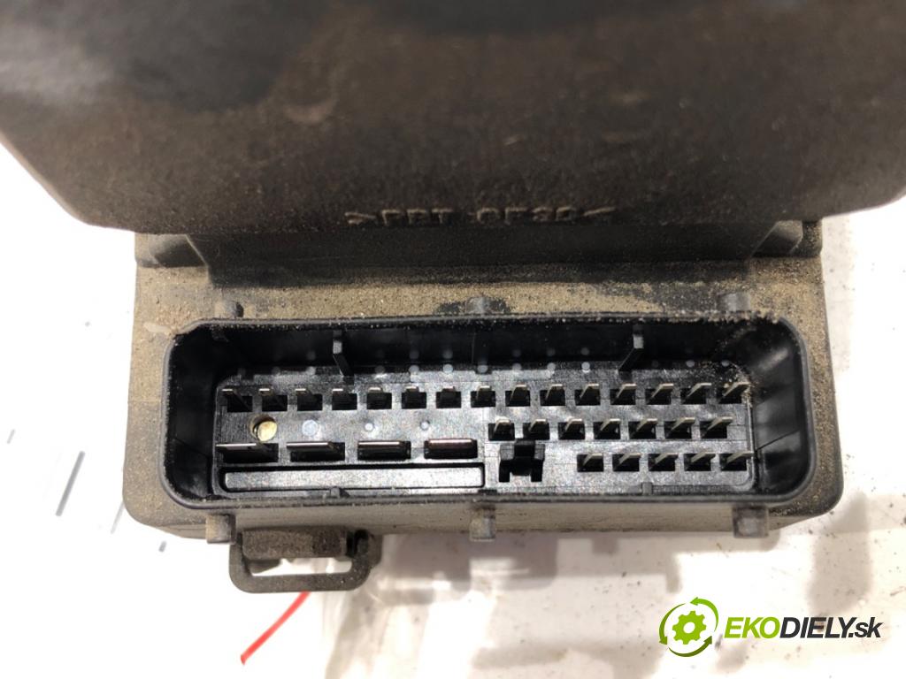 AUDI A4 B5 Avant (8D5) 1994 - 2002    1.9 TDI 85 kW [115 KM] olej napędowy 2000 - 2001  Pumpa ABS 0273004573 (Pumpy ABS)