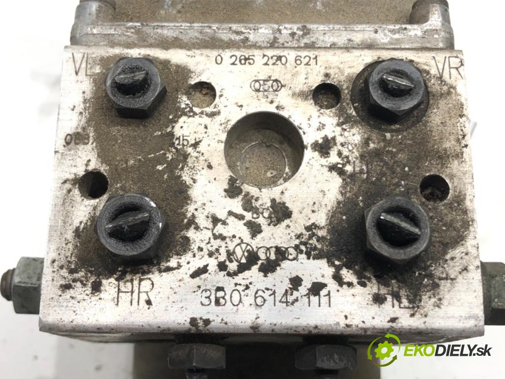 AUDI A4 B5 Avant (8D5) 1994 - 2002    1.9 TDI 85 kW [115 KM] olej napędowy 2000 - 2001  Pumpa ABS 0273004573 (Pumpy ABS)