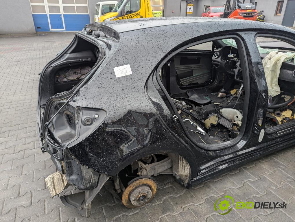 MERCEDES-BENZ KLASA A (W176) 2012 - 2018    A 180 CDI (176.000) 80 kW [109 KM] olej napędowy 2012 - 2014  KAROSERIA ČTVRŤÁK blatník zadní část levý pravý POŠTY: prahy střecha