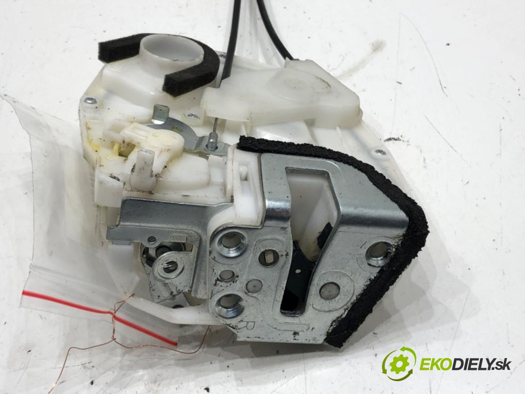 SUZUKI SX4 (EY, GY) 2006 - 2022    1.6 DDIS (RW 416D) 66 kW [90 KM] olej napędowy 2007 - 2022  zámok dveře pravý zadní část 