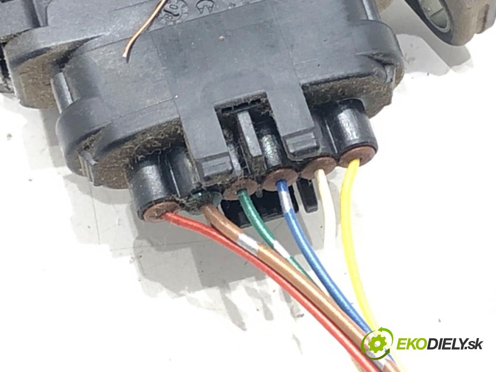 SUZUKI SX4 (EY, GY) 2006 - 2022    1.6 DDIS (RW 416D) 66 kW [90 KM] olej napędowy 2007 - 2022  Potenciometer plynu 49400-79J90 (Pedále)