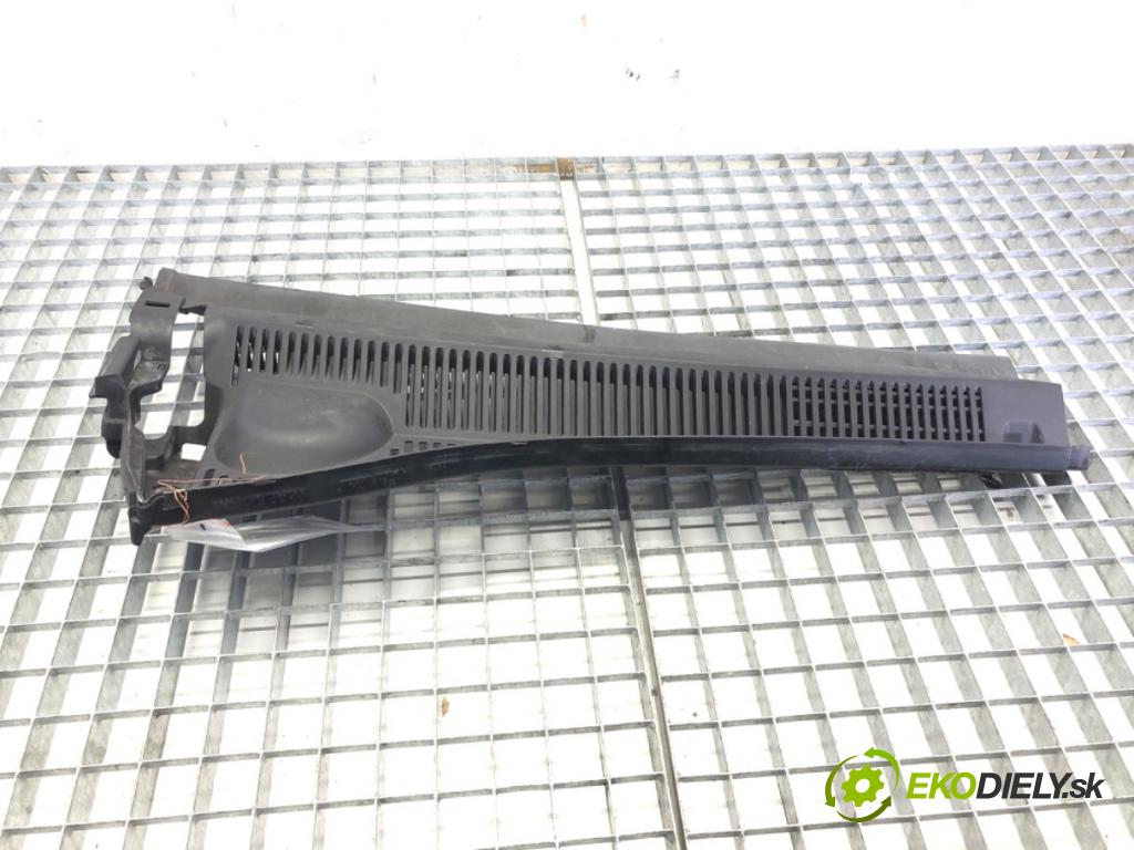 SUZUKI SX4 (EY, GY) 2006 - 2022    1.6 DDIS (RW 416D) 66 kW [90 KM] olej napędowy 2007 - 2022  torpédo plast pod čelní okno pravé 72331-79J1R