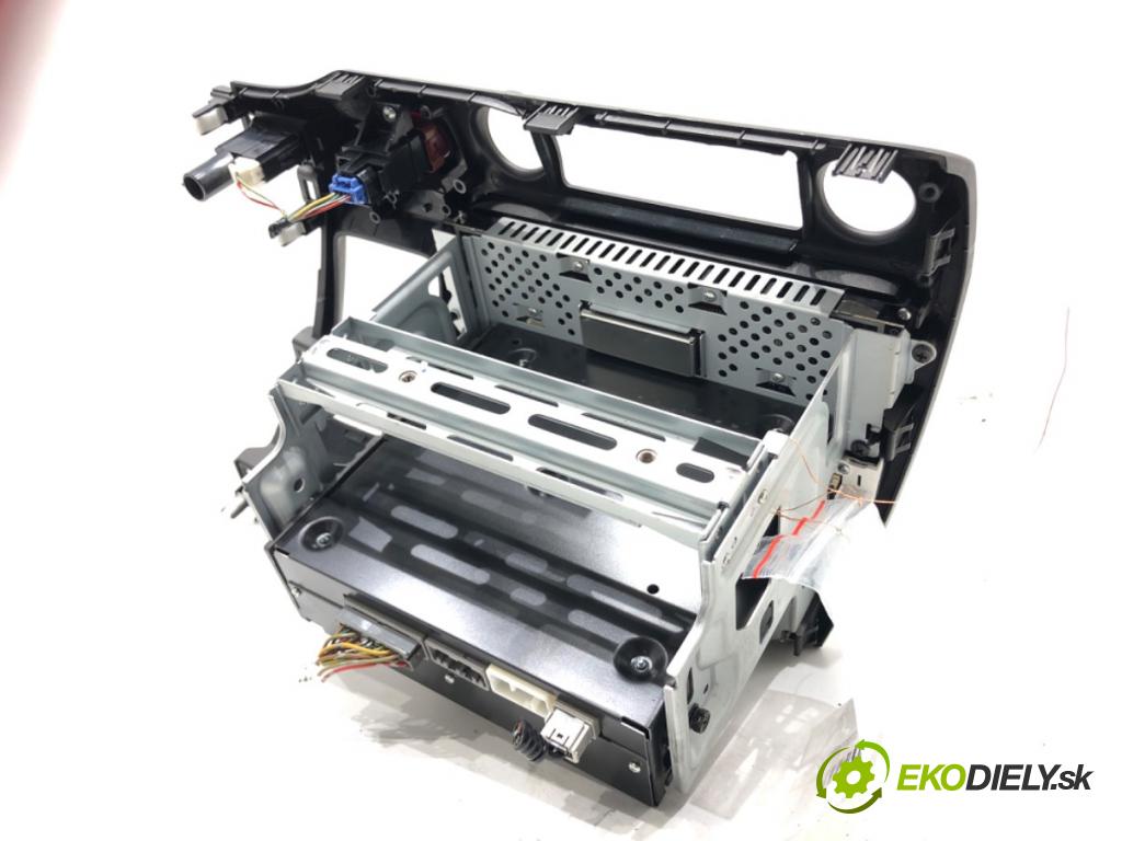 HONDA CIVIC VIII sedan (FD, FA) 2005 - 2022    1.8 (FD1, FD7) 103 kW [140 KM] benzyna 2005 - 2012  RADIO 39100-SNA-G241-M1 (Audio zariadenia)