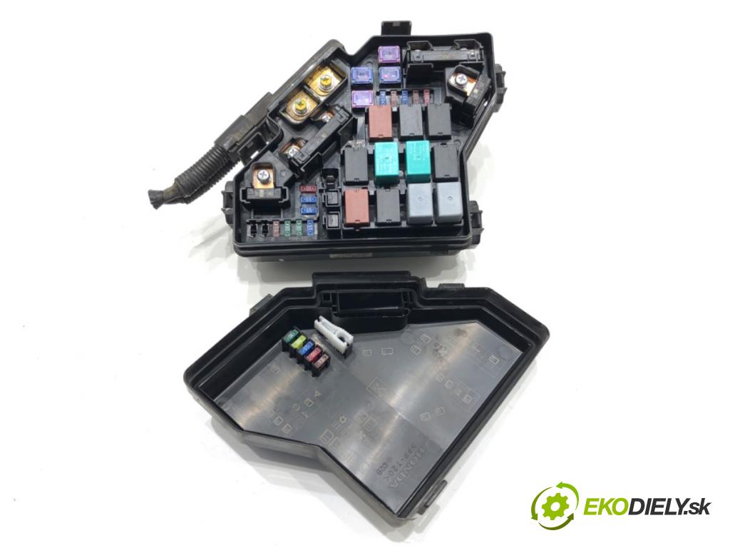 HONDA CIVIC VIII sedan (FD, FA) 2005 - 2022    1.8 (FD1, FD7) 103 kW [140 KM] benzyna 2005 - 2012  skříňka poistková 32200-SNB-G312 (Pojistkové skříňky)