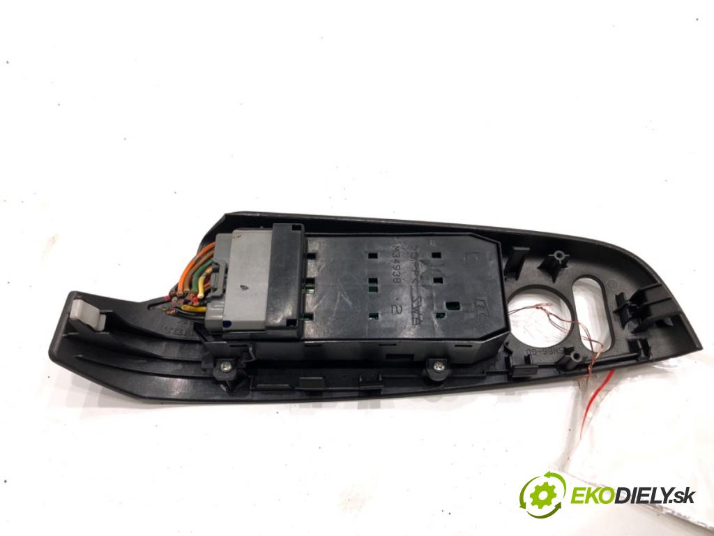 HONDA CIVIC VIII sedan (FD, FA) 2005 - 2022    1.8 (FD1, FD7) 103 kW [140 KM] benzyna 2005 - 2012  Prepínač okien M34938 (Prepínače, spínače, tlačidlá a ovládače kúrenia)