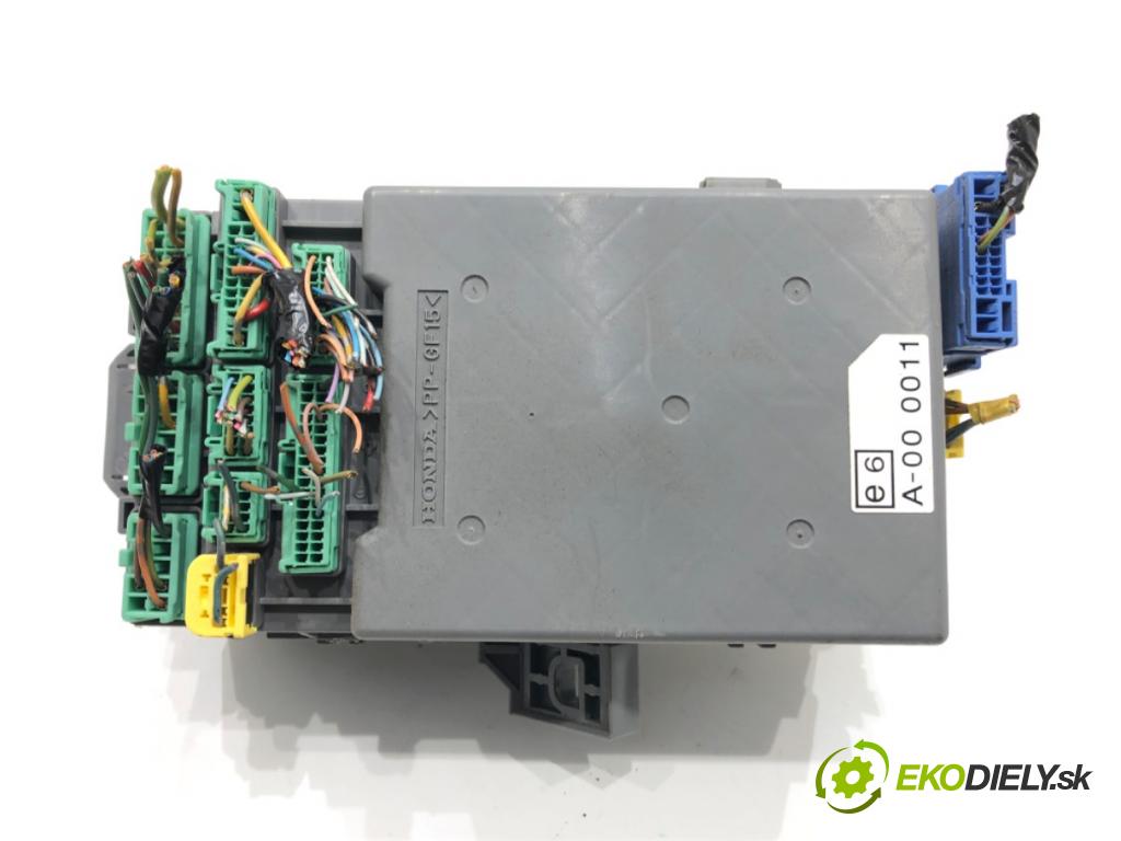 HONDA CIVIC VIII sedan (FD, FA) 2005 - 2022    1.8 (FD1, FD7) 103 kW [140 KM] benzyna 2005 - 2012  modul BSI 52535LE (Pojistkové skříňky)