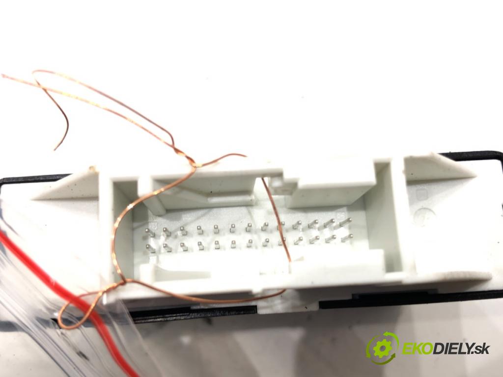 BMW 5 (G30, F90) 2016 - 2022    540 i xDrive 250 kW [340 KM] benzyna 2016 - 2020  Modul PDC 6997148 (Ostatné)