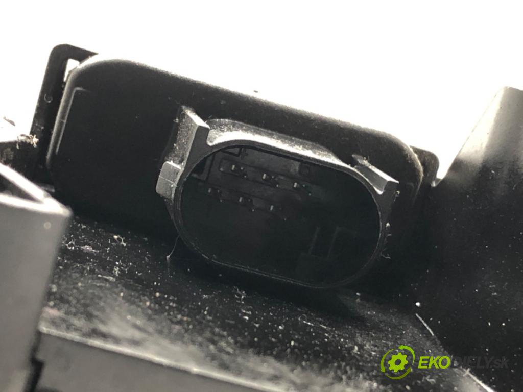 BMW 5 (G30, F90) 2016 - 2022    540 i xDrive 250 kW [340 KM] benzyna 2016 - 2020  Potenciometer plynu 6871053 (Pedále)