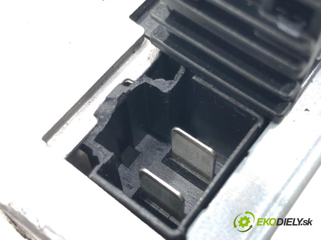 BMW 5 (G30, F90) 2016 - 2022    540 i xDrive 250 kW [340 KM] benzyna 2016 - 2020  Zosilňovač 6995392 (Zosilňovače)