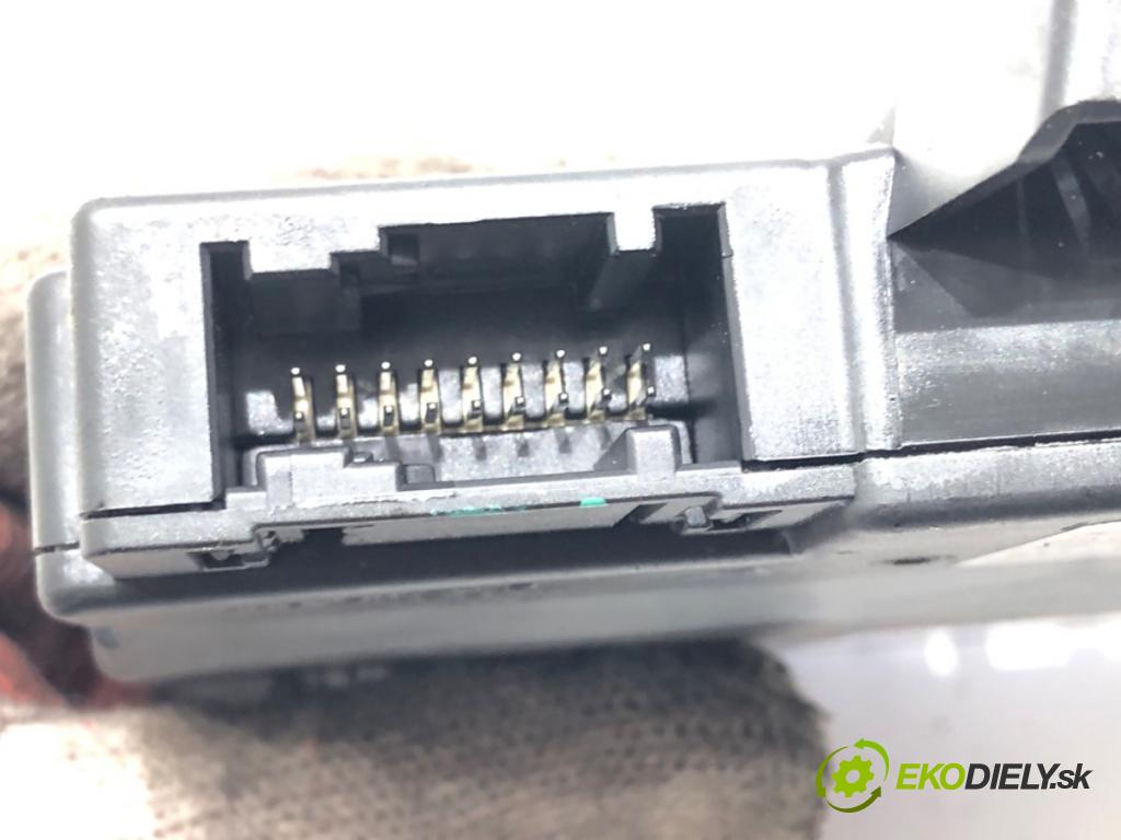 BMW 5 (G30, F90) 2016 - 2022    540 i xDrive 250 kW [340 KM] benzyna 2016 - 2020  Modul sedačky 6998600
