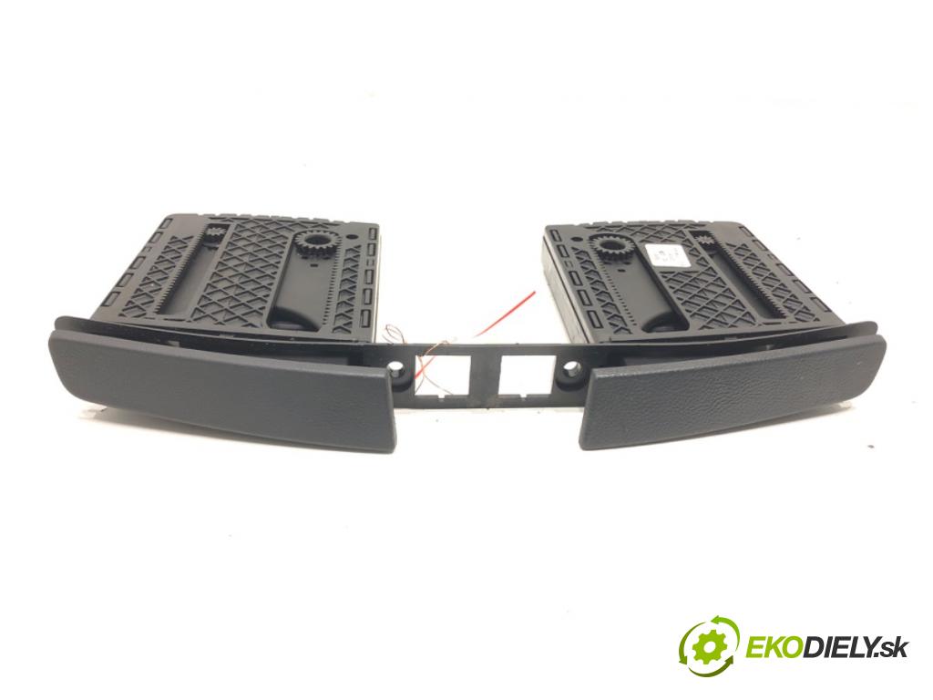 PEUGEOT 508 I (8D_) 2010 - 2018    1.6 HDi 82 kW [112 KM] olej napędowy 2010 - 2018  Držiak na nápoje  (Úchyty, držiaky na nápoje)