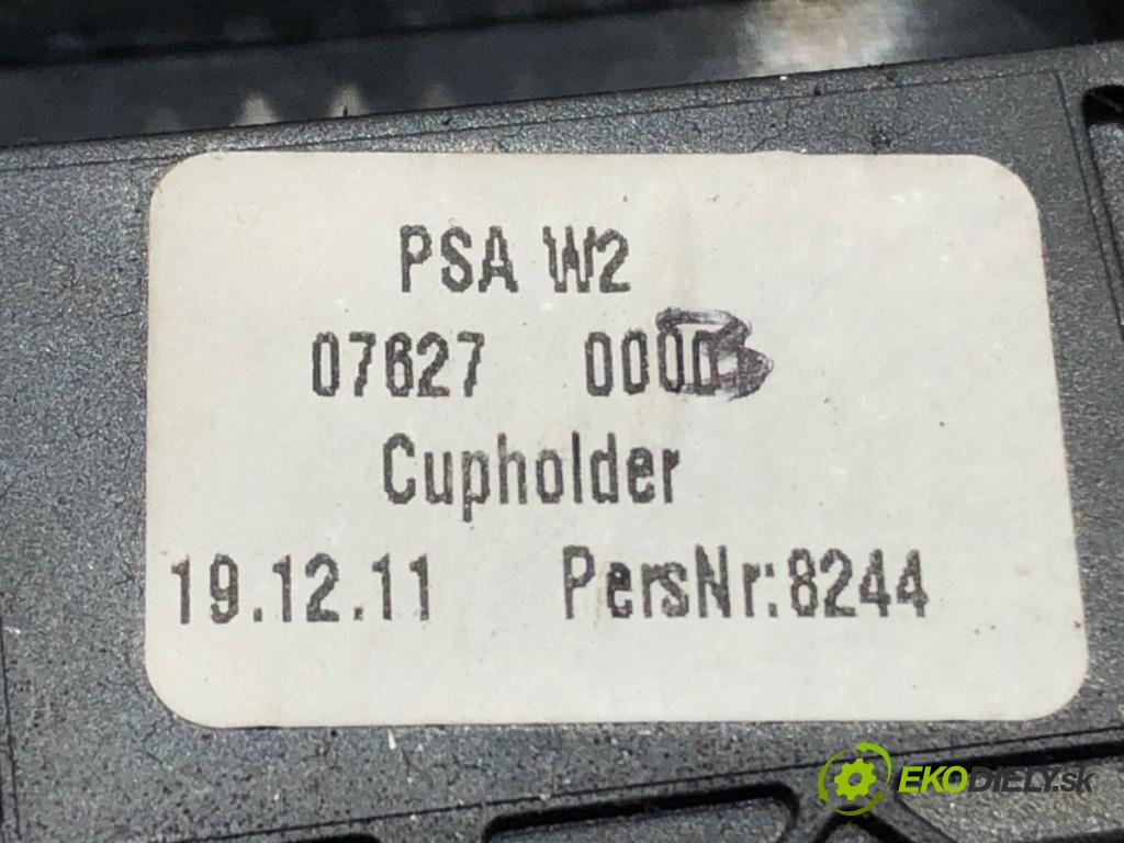 PEUGEOT 508 I (8D_) 2010 - 2018    1.6 HDi 82 kW [112 KM] olej napędowy 2010 - 2018  Držiak na nápoje  (Úchyty, držiaky na nápoje)