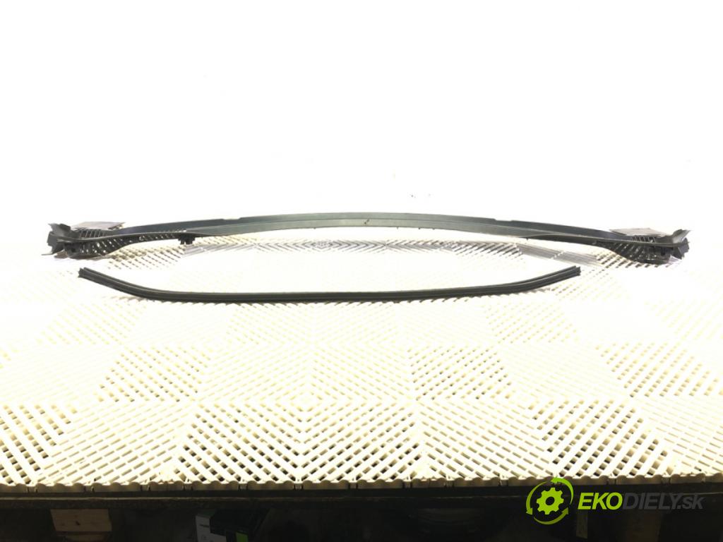 PEUGEOT 508 I (8D_) 2010 - 2018    1.6 HDi 82 kW [112 KM] olej napędowy 2010 - 2018  Torpédo, plast pod čelné okno  (Torpéda)